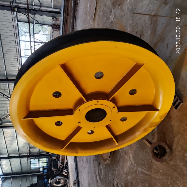 Qual é a diferença entre soquetes abertos e fechados Spelter?